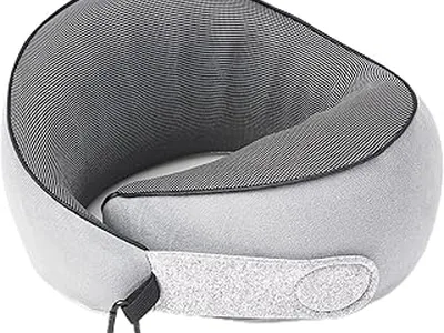 Travel neck pillow